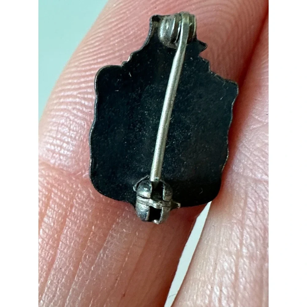 20th Century Typewriting Pin Silver Tone Small Brooch Award Crest Lapel